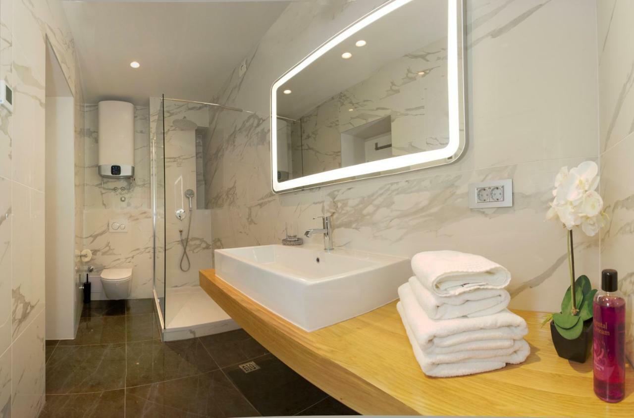 Luxury Rooms Paula Split Exterior photo
